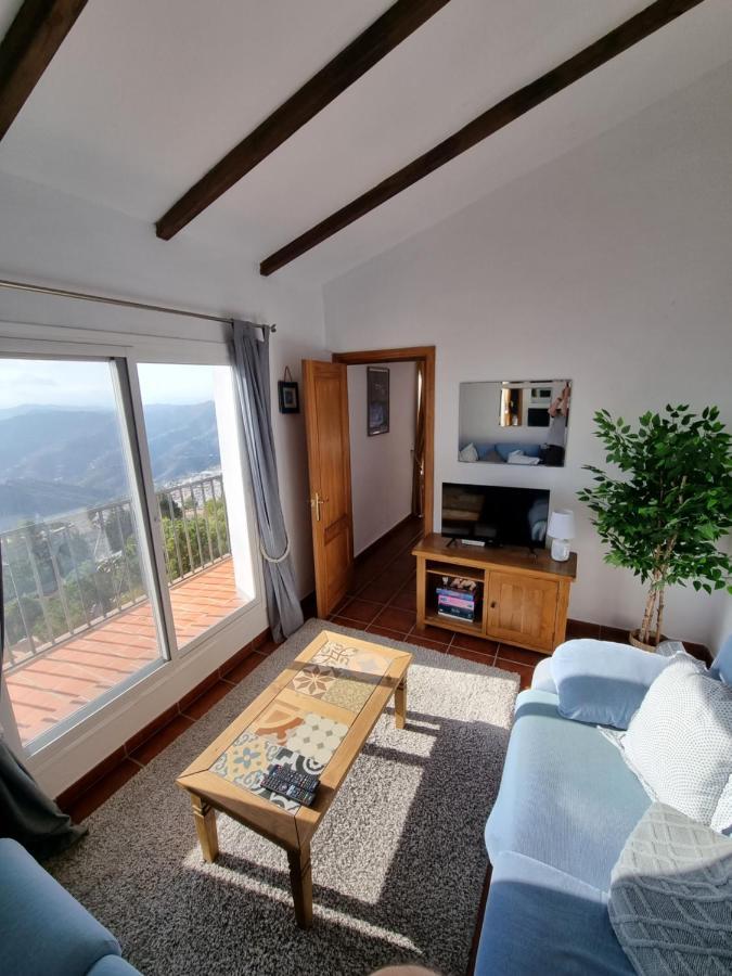 Lovely 2 Bed Apartment With Stunning Views & Pool Cómpeta المظهر الخارجي الصورة